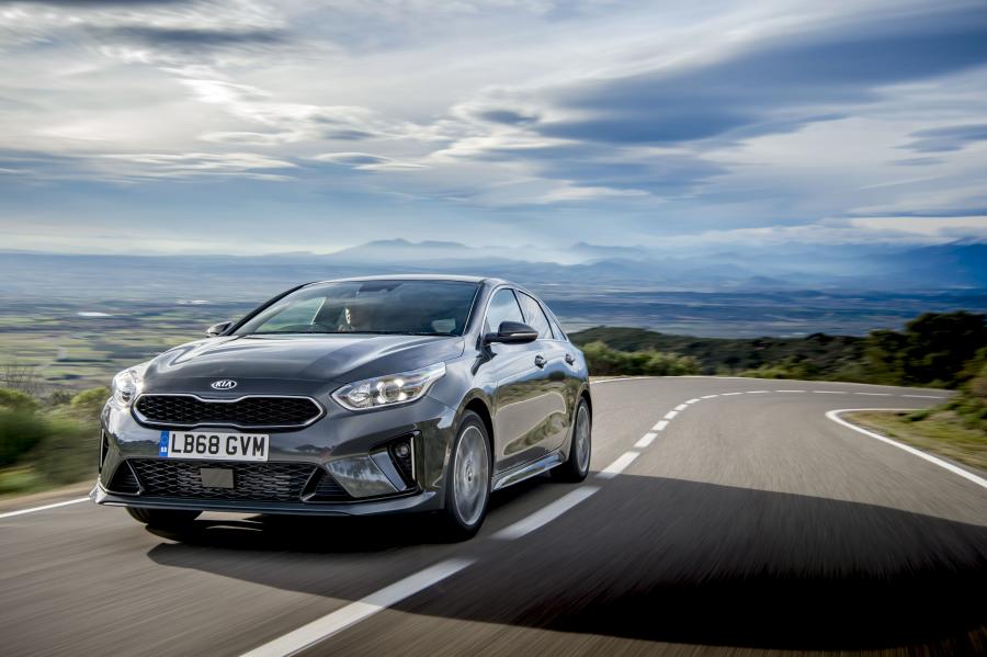  Kia ProCeed GT Line 2019 года  (UK) (фото 19 из 40)